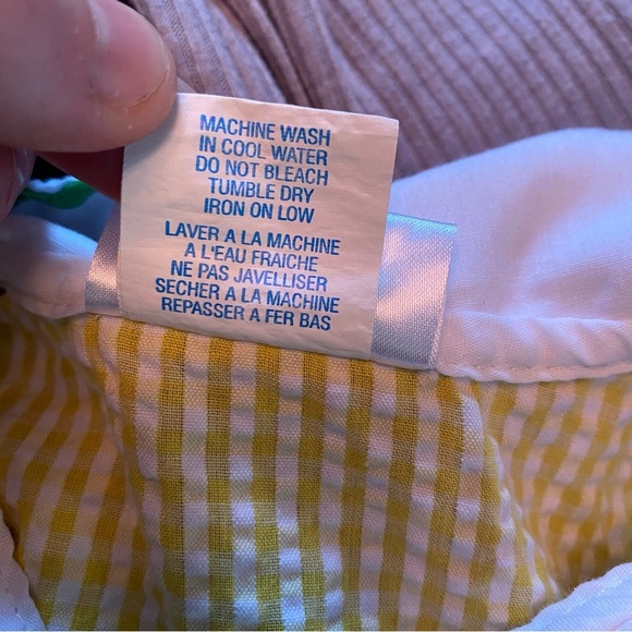 Vintage baby blouse Peter pan collar bumble bees & watering cans . - Picture 9 of 9